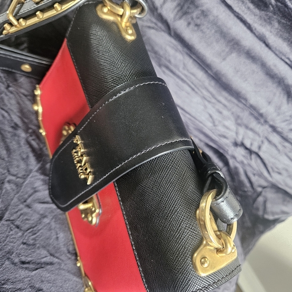 Authentic Prada Cahier Red Crossbodybag or shoulder bag - Picture 14 of 15